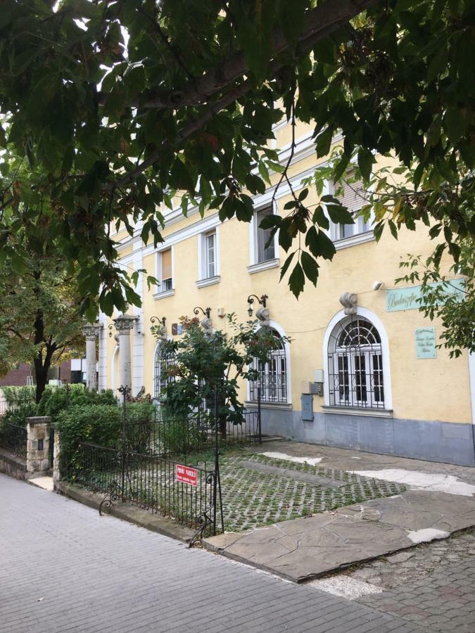 شقة Romantic Studio In Budapest 12Th District Close To Mom Park المظهر الخارجي الصورة
